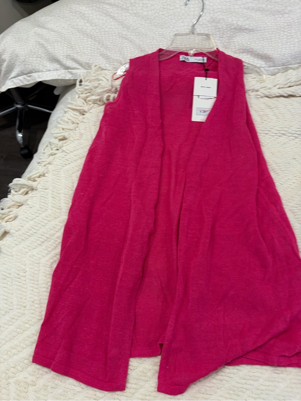 Zara Sleeveless Open-Front Vest in Hot Pink